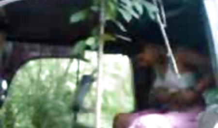 این دانشجوی اخراج حتی کفش ورزشی خود را از سبزه روسی جدا نکرد ، اما بلافاصله در یک مقعد محکم لعنتی دانلود رایگان فیلم اونجوری شد