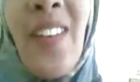وسوسه کننده با خال کوبی روی دانلود رایگان فیلم پورن داستانی واگنهای باسن خود با شورت های گسترده و بدون شورت