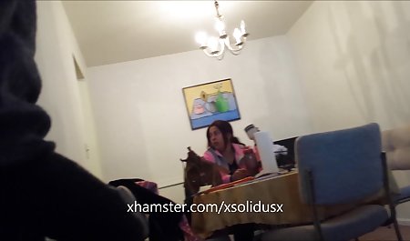 سبزه با جوانان بزرگ در دوش سکس خفن رایگان حمام می کند