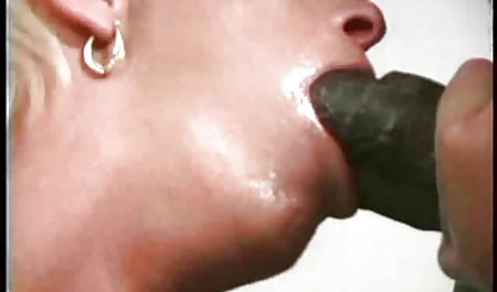 یکی از دوستان از یک از blowjob و با سبوس زدن در ران خود دانلود رایگان فیلم سگسی را در یک ماندا با یک خال کوبی بر روی ران خود در آشپزخانه