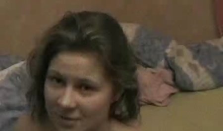 جوجه ورزشی از نروژ بیدمشک را دانلود رایگان فیلمهای سینمایی سکسی روی واحد دوست پسر در اتاق خواب قرار می دهد