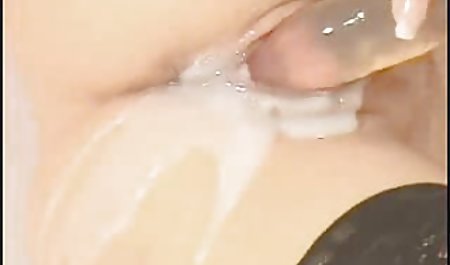 دوست پسر خانم معشوقه سرخ جنی بلگی دانلود رایگان کلیپ سکسی خارجی را در مهبل می کشد و روی صورت و زبان cums می کند